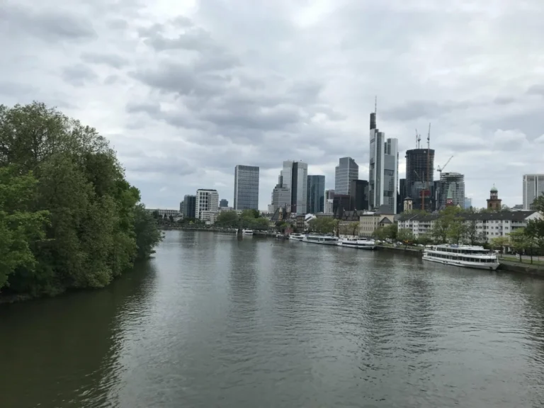 Lire la suite à propos de l’article Guide de Francfort-sur-le-Main