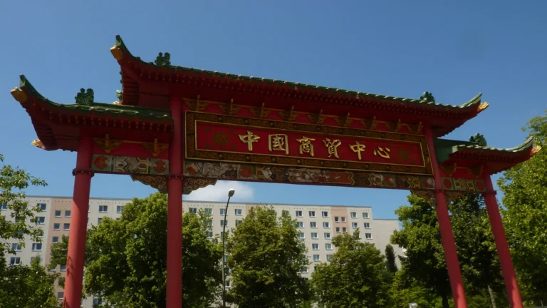 Lire la suite à propos de l’article Dong Xuan Center : le marché asiatique de l&rsquo;Est