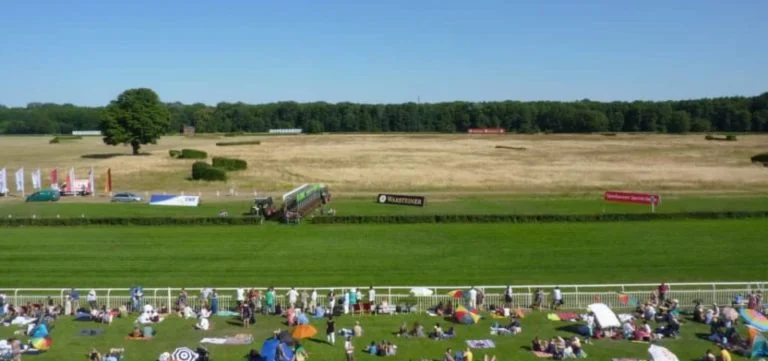 Lire la suite à propos de l’article Courses de chevaux dans le Brandenburg