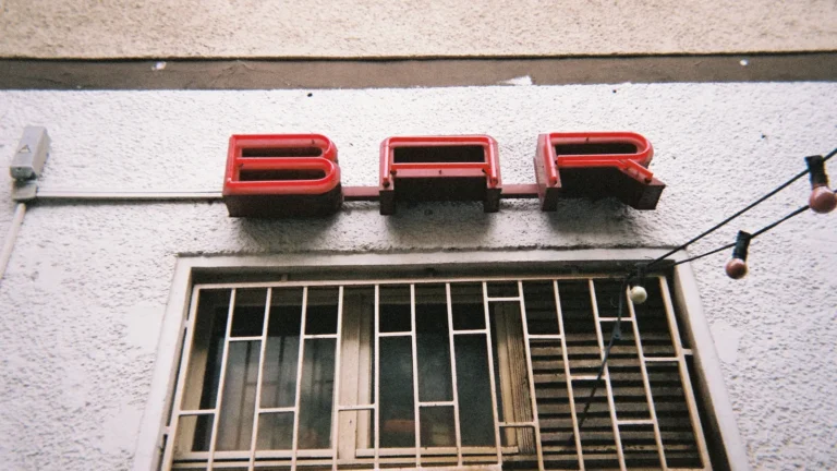 Lire la suite à propos de l’article Bars berlinois 100% authentiques