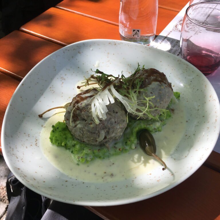 Lire la suite à propos de l’article Restaurants allemands à Berlin : nos 20 adresses préférées