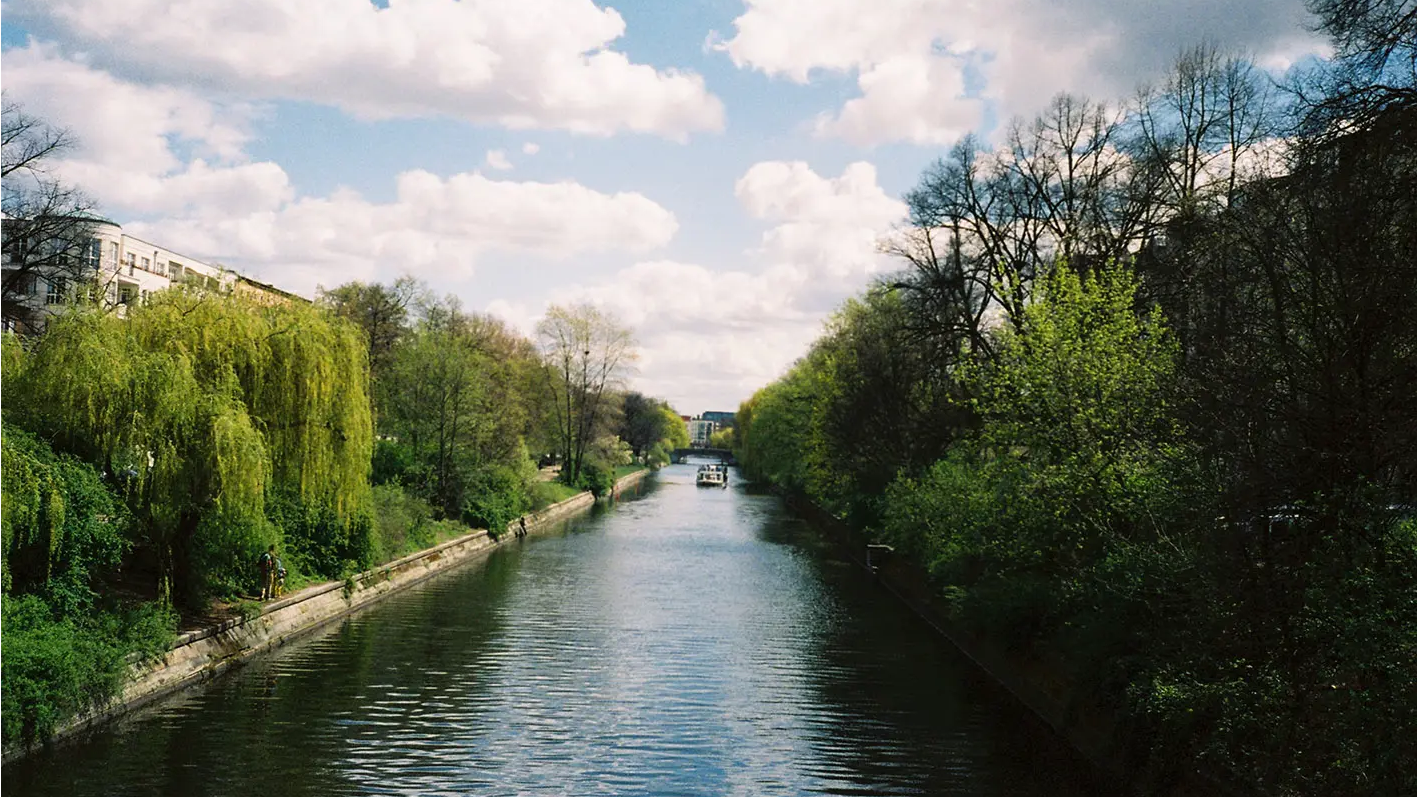You are currently viewing Découvrir Berlin en bateau : des idées de croisières